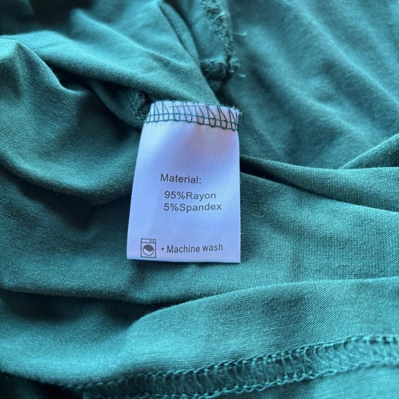 Elegant Dark Green Midi Dress - Picture 3 of 6